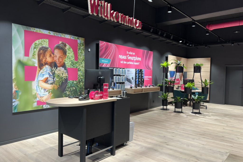 Innenansicht Shop. Tele Shop Lehrte - Ihr Telekom Partner in Lehrte